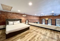 Khác 7 Main Street Views and Spacious Living - Gorgeous Downtown Loft