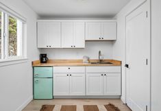 Others 4 Kitchenette and Nearby Dining Options - Charming Beachfront Escape