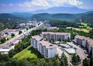 其他 4 Mountain Views and Luxury Amenities - Elegant Smoky Mountain Retreat