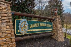 其他 Luxury Cabin with Game Room and Hot Tub - Inviting Mountain Getaway