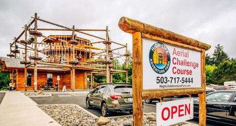 其他 2 Spacious Great Room and Family Fun Amenities - Inviting Coastal Haven