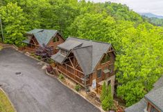 อื่นๆ 2 Cozy Cabin with Hot Tub and Pool Table - Inviting Mountain Retreat