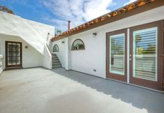 Others 7 Swimming Pool, Pickleball Courts, and Volleyball Court - Luxurious Coastal Haven