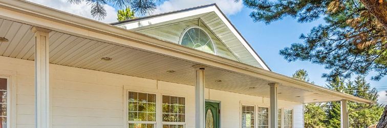 其他 Charming Getaway with Hot Tub and Spacious Patio - Delightful Family Retreat