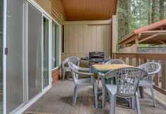 其他 6 Enchanting Hot Tub and Fenced Yard - Inviting Forest Retreat