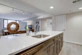 Others 4 Modern Amenities Haven - Elevator, Gym, Pool, Wifi, Balcony