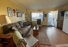 Others 6 Dog-friendly cottage w/ beach access & ocean view from living room