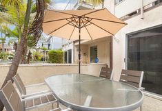 Others 4 Steps to Ocean and Beach Gear Included - Charming Coastal Retreat