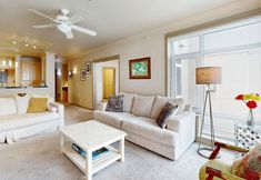 Others 7 Waterfront condo with fitness center, hot tub & central AC