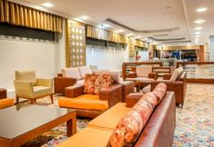 Others 4 Fame Beach Hotel