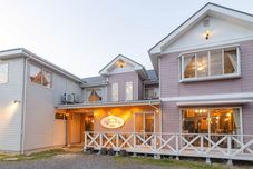 Lain-lain Pension Alhambra