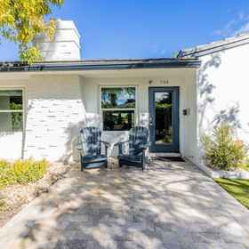 Hotel Interior/Public Areas 1 Nhà bếp thanh lịch và vòi sen Zen ngoài trời - Cozy Coastal Haven, Khách sạn Marriott harbor Beach resort