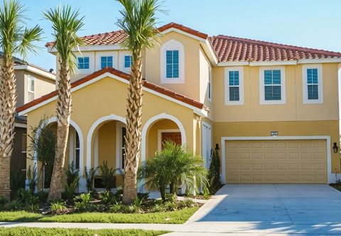 Others Stunning Private Pool and Game Room - Luxurious Family Escape