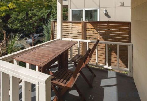 Others Cozy Living Room and Fully Equipped Kitchen - Charming Oasis