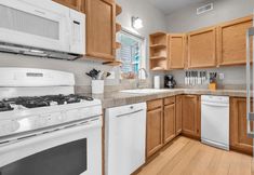 其他 6 Zephyr Shore in Roads End