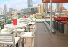 Others 3 Stylish Condo with Private Balcony and Spectacular City Views - Elegant Retreat