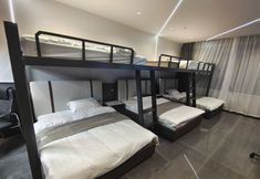 Others 7 Big Snake E-sports Hotel