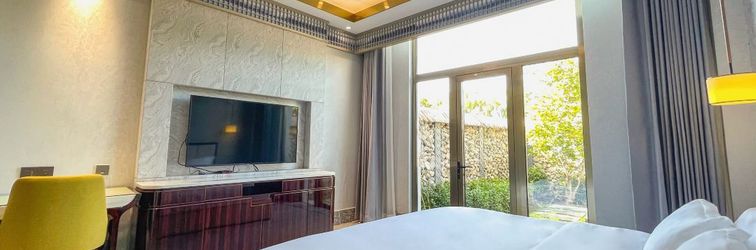 Lain-lain Blues Manor