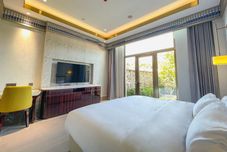 Lain-lain Blues Manor