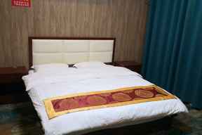 Changde Dayue Business Hotel