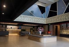 Others 2 Twin Tower Hotel & Residence