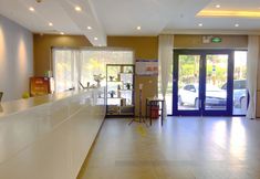 Others 3 City Business Travel Hotel (Heyuan Railway Station)