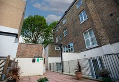 อื่นๆ 2 Axiom W6 Hotel