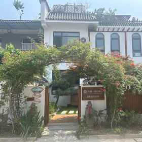 Hotel Exterior 1 โรงแรม Floral · Vaguely Nanshan Hot Spring Courtyard, โรงแรม & ที่พัก ซีอาน