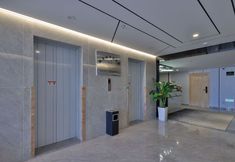 อื่นๆ 5 Egg Hotel