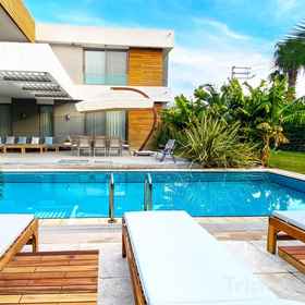 Hotel Exterior1Luxurious private villa in Cesme Mamurbaba - 5min to beach & Alacati,伊兹密尔別墅