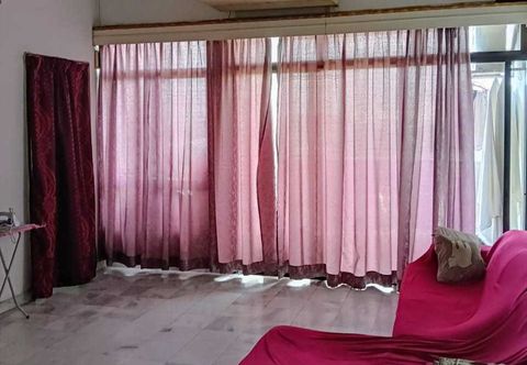 Others Empress Signature