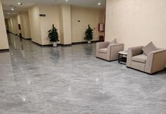 Others 6 Holiday Inn Lay-Hyatt