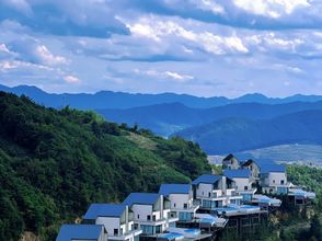 Others 4 La Villa by La Montagne