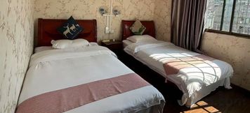 Others 5 Zhenyuan Liuguang Chinese Inn