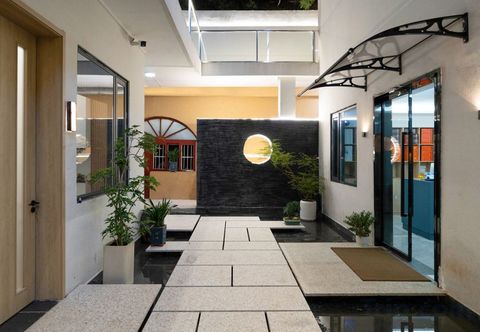 Others Heyi Shanyin Homestay (Linyishan Huaqing Palace)