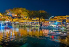 Others 2 Jinyangge Light Luxury Hotel (Fenghuang Ancient Town Hongqiao)