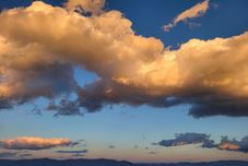 Lainnya clouds villa