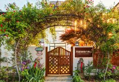 อื่นๆ 2 Floral Hotel·Vaguely Nanshan Hot Spring Courtyard Hotel