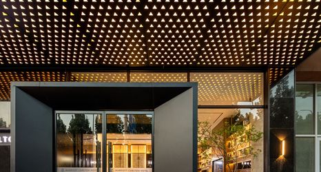 Others 2 Marriott Carlton Hotel (Olympic Center Hotel)