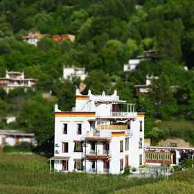 Hotel Exterior 1 Danba Blue Bird Homestay, 루후오 시안 호텔
