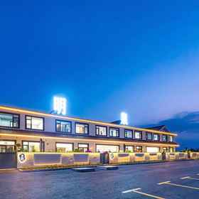 Hotel Exterior1Shangyue Mingquan Hot Spring Villa,大石桥市飯店