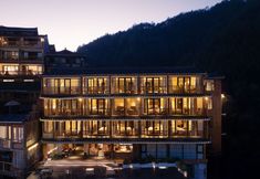 Others 4 Seven Letters · Zhanyue Hotel