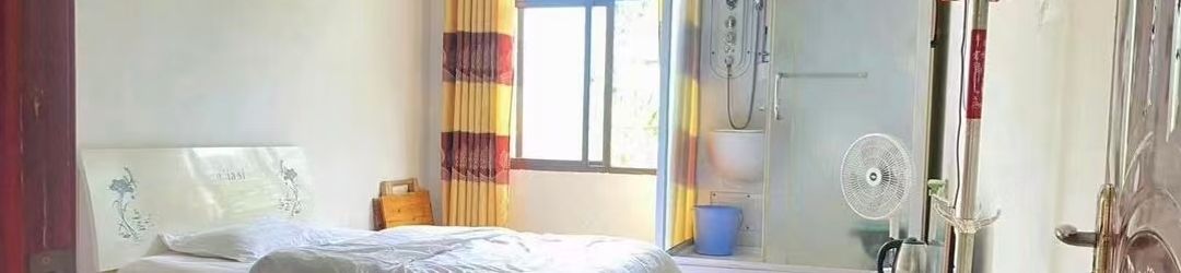 Lain-lain Zhenxiong Yiqin Hotel (Heishu Town Branch)