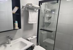 Others 2 Jingjie E-Sports Hotel (Chunjiang Langyue)