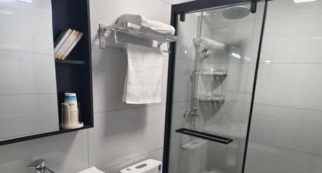 Others 2 Jingjie E-Sports Hotel (Chunjiang Langyue)