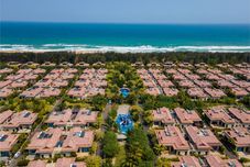 Others Floral Hotel · Yunshang Hotel (Lingshui Ocean Happy World)