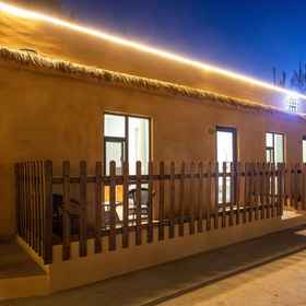 Hotel Exterior1Wushe・Play Huajing Family Resort Dock (Dunhuang Mingsha Mountain and Crescent Moon Spring),阿克塞哈萨克族自治县飯店