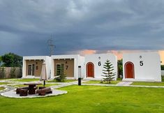 Others 2 Green white Resort & Cafe