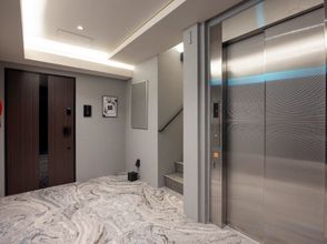 Others 4 CLASS Shinagawa