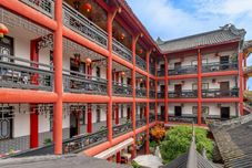 Others Wenjun Courtyard Hotel (near metro station, English-speaking service, travel agency)
